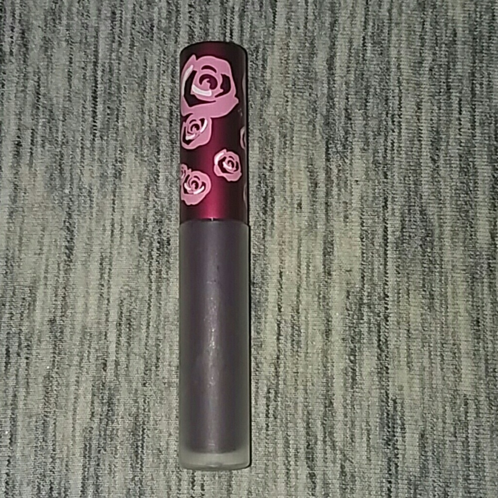 Lime crime matter velvetines in raven